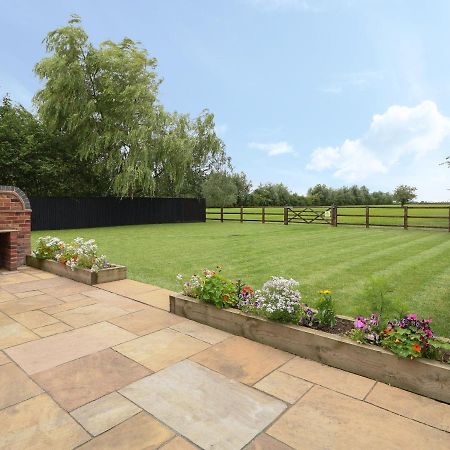 Sunrise Stable Villa Spalding Bagian luar foto